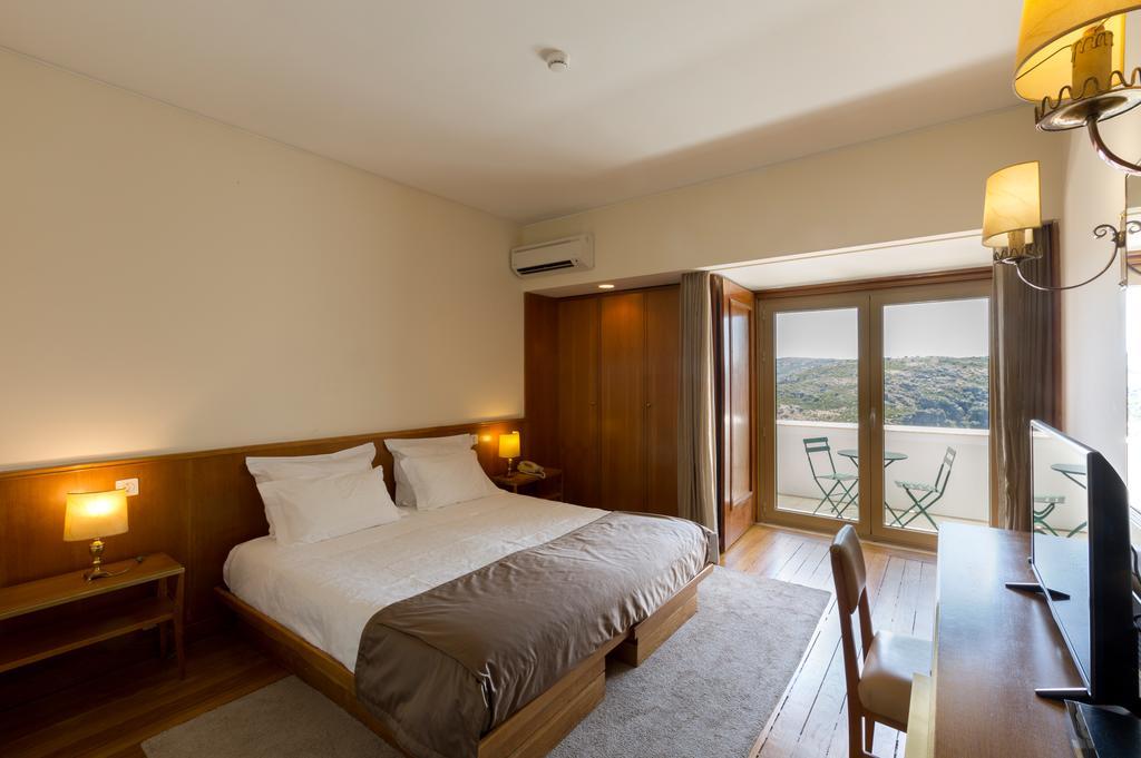 Hotel Parador Santa Catarina ミランダ・ド・ドウロ エクステリア 写真